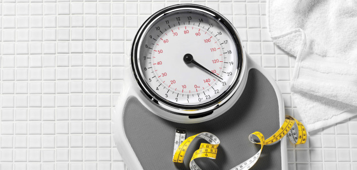 scale and measuring tape