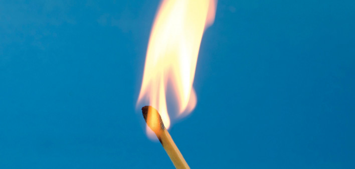 match flame fire light match
