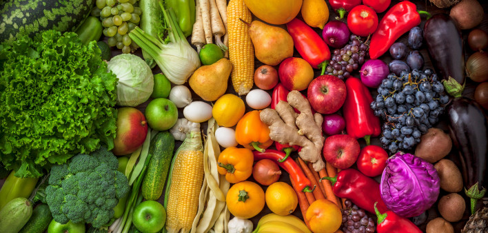 Fruits and vegetables ucumber, Broccoli, Tomato, peach, pear, bannana, grapes, lemons