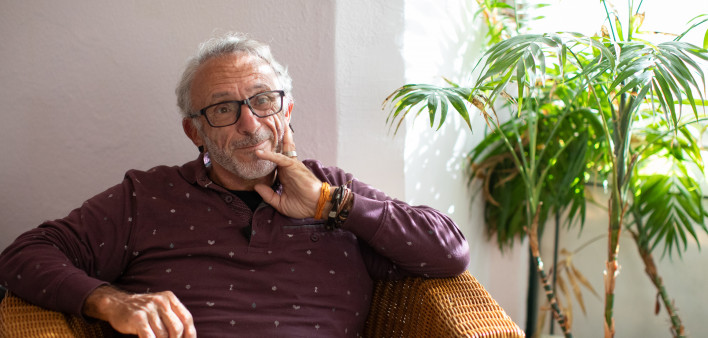 Portugal man living with HIV at work