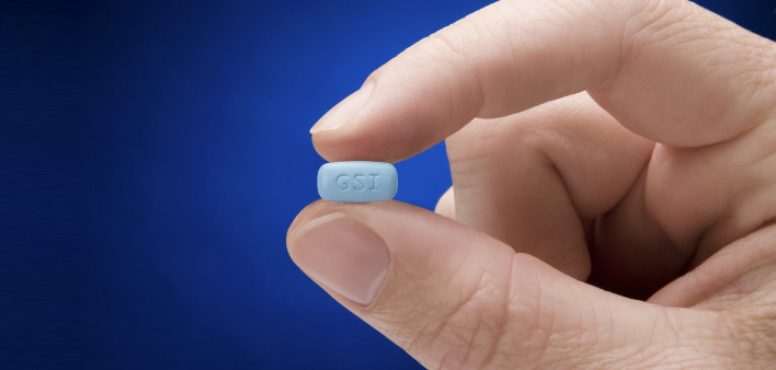 Descoy Tablet held between tow fingers