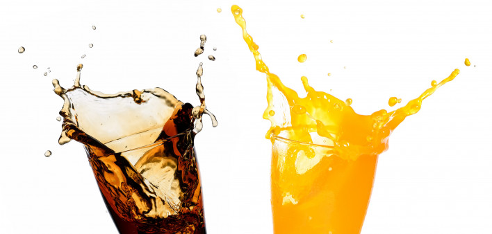 Soft drinks splashing