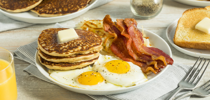 pancakes eggs bacon breakfast