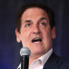 Mark Cuban speaks with attendees at the 2019 Arizona Technology Innovation Summit in Phoenix.