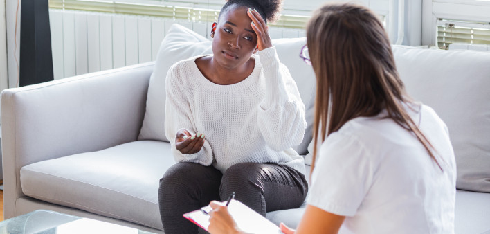 woman with Psychotherapist