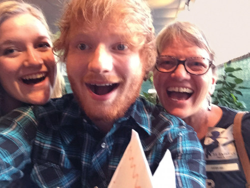 Daughter Hunter Turney, musician Ed Sheeran and Kelly Shanahan at a Do It For The Love foundation event in 2015