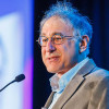 Michael Emerman, PhD, receives 2025 Fred Hutch Conclave Award for Education, Training and Mentorship.