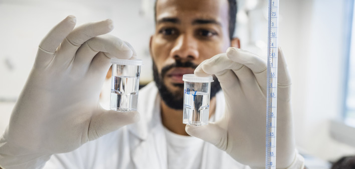 Scientist working in the laboratory