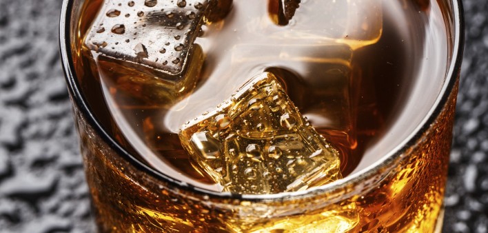 cocktail with ice