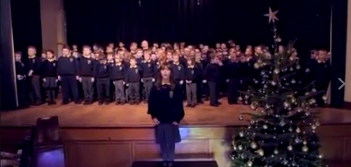 Kaylee Rodgers, who has autism and attention deficit hyperactivity disorder (ADHD), singing Leonard Cohen's Hallelujah