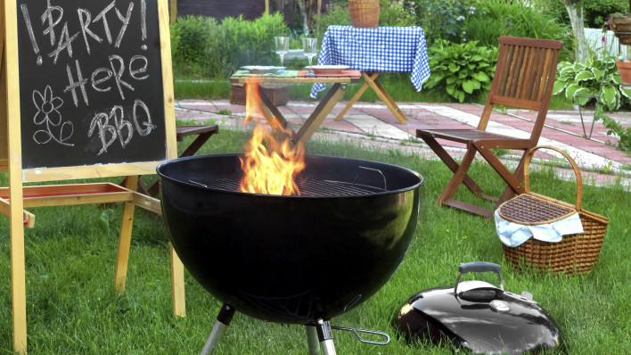 grill with flames