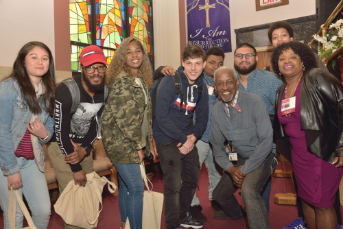 CUNY-BMMCUNY-BMCC students with keynote speaker Robert E. Fullilove, EdD, of Columbia University Mailman School of Public HealthC students with keynote speaker Robert E. Fullilove, EdD, of Columbia University Mailman School of Public Health