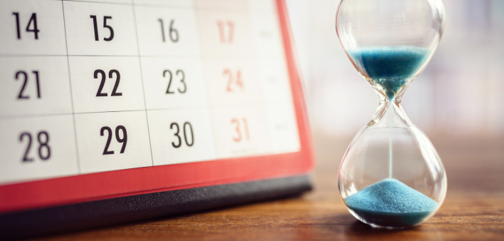 Hourglass and calendar