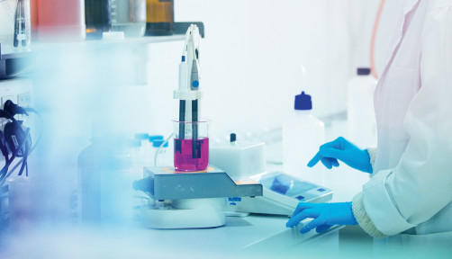 woman researcher in lab