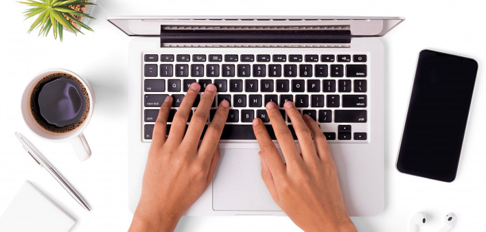 woman hands lap top computer
