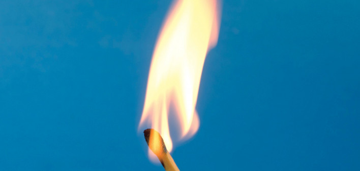 match flame fire light match