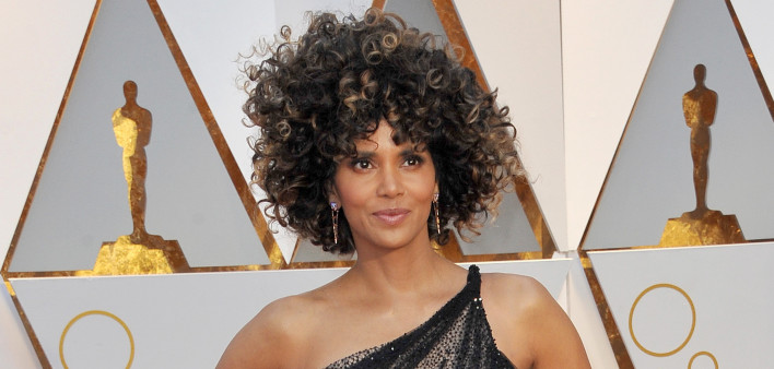 Halle Berry at the 89th Annual Academy Awards held at the Hollywood and Highland Center in Hollywood, USA on February 26, 2017.