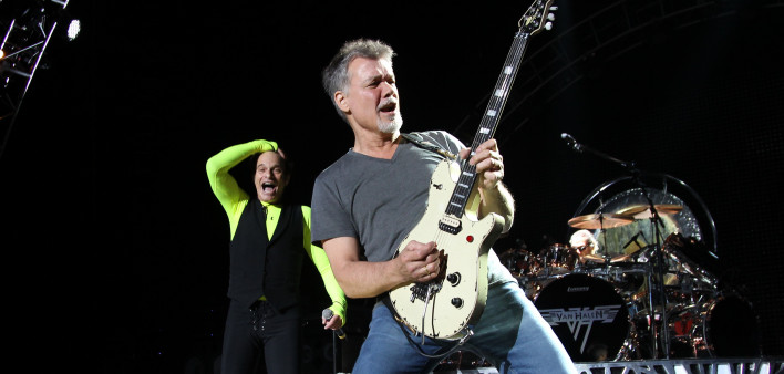 David Lee Roth (L) and Eddie Van Halen of Van Halen